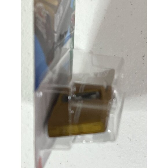 Hot Wheels Layin' Lowrider Gold Flames 2023 Reverse Rake Car 1:64 - Picture 7 of 8